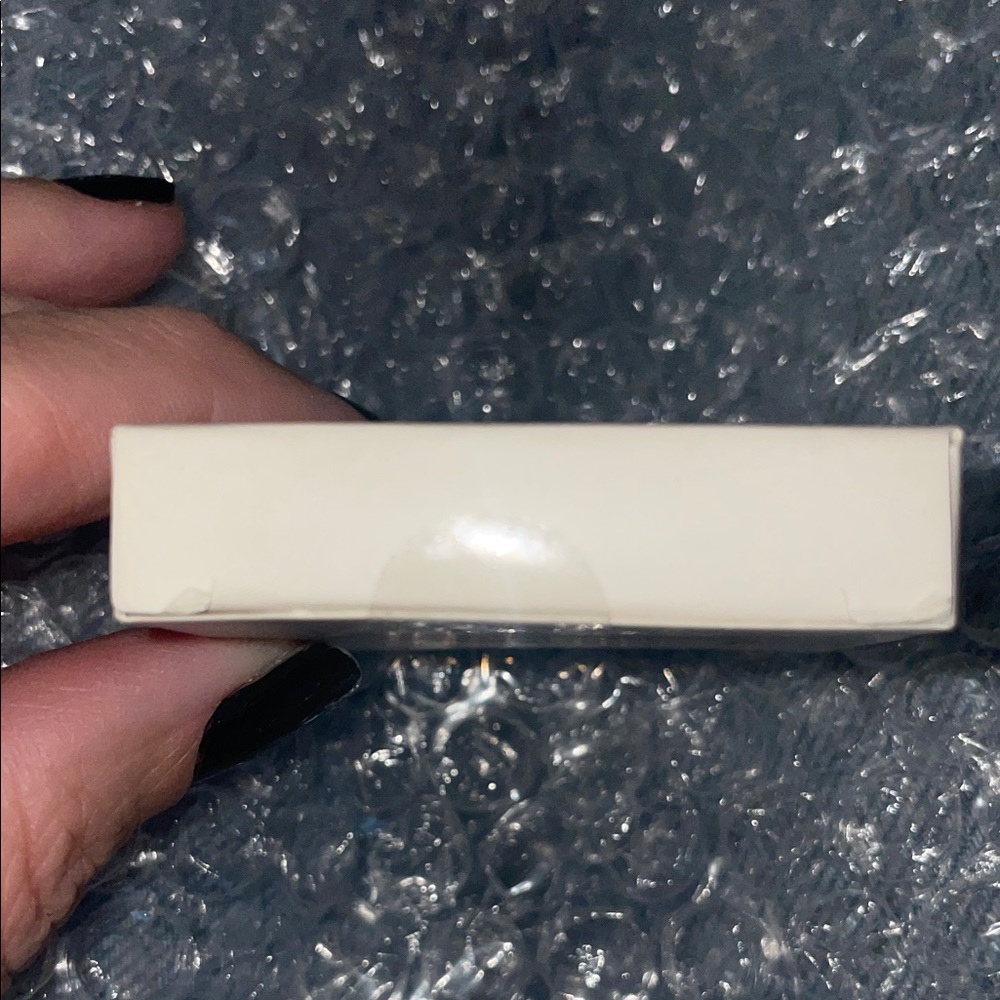 NEW RealHer Pure Resolve Highlighter - Champagne Beige Glow - Picture 6 of 8
